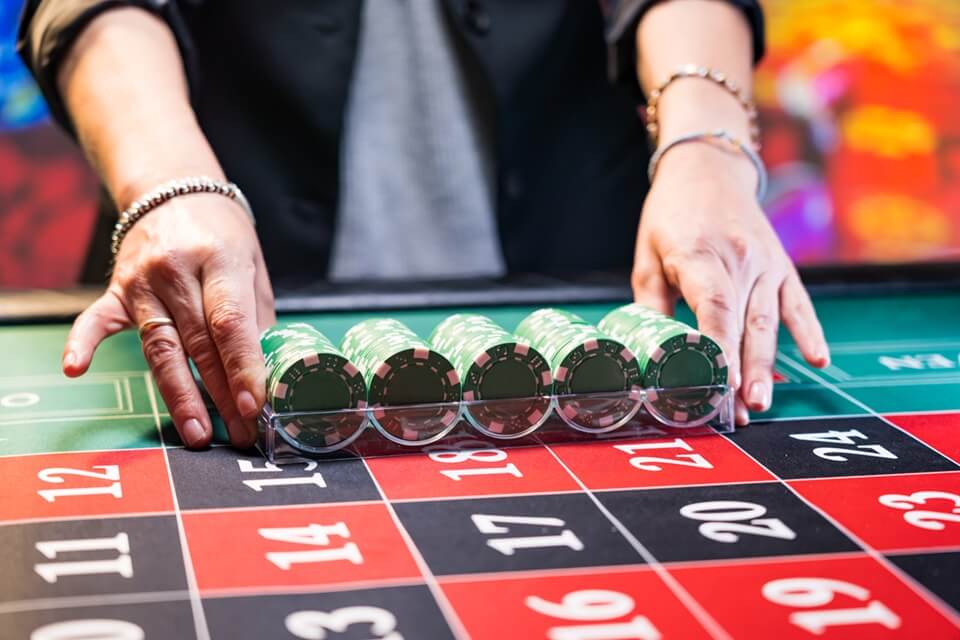 Control en Tiempo Real: Cómo el Seguimiento de Propinas en Casinos Mejora la Gestión y el Cumplimiento